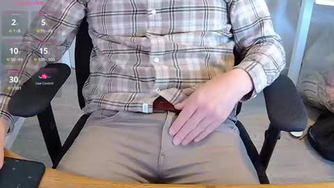 Snapshot of sneakybill82 chatting on April 2026 06:41:02 AM Sneakybill online show from April 2026 06:41:02 AM