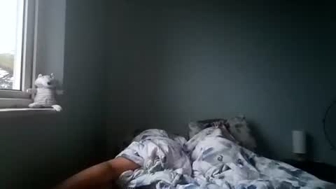 Snapshot of sneakylildevils chatting on February 2026 03:37:02 AM Sneakylildevils online show from February 2026 03:37:02 AM