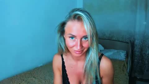 Sneja online show from May 2026 07:23:02 PM
