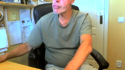 Snapshot of snickarn335731 chatting on July 2026 09:49:02 AM snickarn335731 online show from July 2026 09:49:02 AM