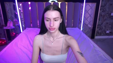 snow_whiteeex online show from April 2026 06:30:01 AM