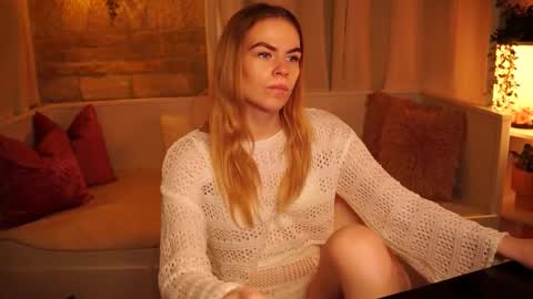 Snapshot of snowbarbieee chatting on January 2025 06:25:01 PM Hanna online show from January 2025 06:25:01 PM