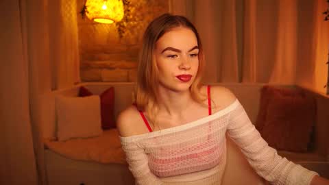 Snapshot of snowbarbieee chatting on January 2025 08:25:01 AM Hanna online show from January 2025 08:25:01 AM