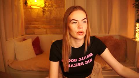Snapshot of snowbarbieee chatting on February 2025 09:22:02 AM Hanna online show from February 2025 09:22:02 AM