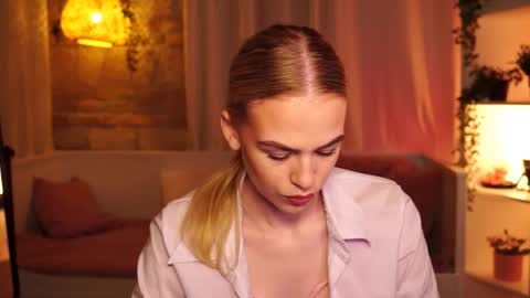 Snapshot of snowbarbieee chatting on September 2025 08:36:02 AM Hanna online show from September 2025 08:36:02 AM