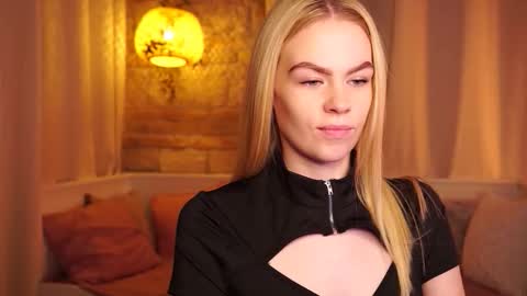 Hanna online show from October 2025 09:33:01 AM