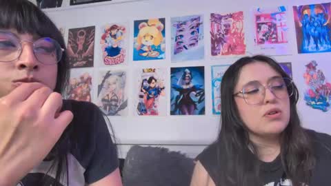 Snapshot of snowblack_ chatting on June 2026 01:28:02 AM Snow and Bubble online show from June 2026 01:28:02 AM