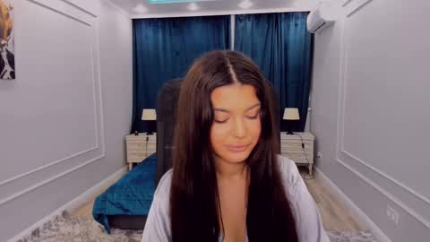 Snapshot of snowingwinter chatting on March 2025 02:56:02 PM snowingwinter online show from March 2025 02:56:02 PM