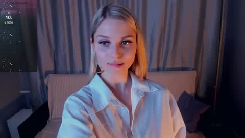 Snapshot of so__sweet chatting on February 2025 01:02:01 AM Alice - Birthday Girl online show from February 2025 01:02:01 AM