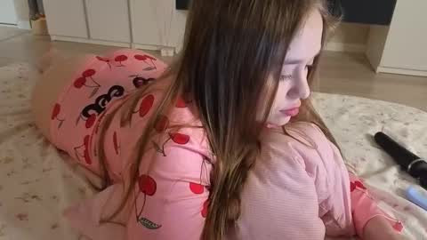 Snapshot of sofaris chatting on February 2026 07:10:02 PM Sophy online show from February 2026 07:10:02 PM