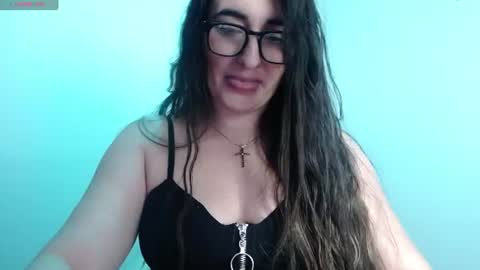 Soffi Betacur online show from July 2026 09:28:02 PM