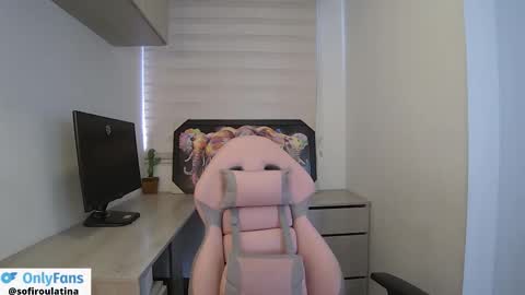 Snapshot of soffi_rousel_ chatting on January 2026 06:02:02 PM soffi_rousel_ online show from January 2026 06:02:02 PM