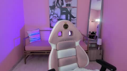soffi_x online show from May 2026 09:09:02 PM