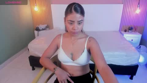 Snapshot of soffiadams2 chatting on November 2025 11:56:01 AM soffiadams2 online show from November 2025 11:56:01 AM