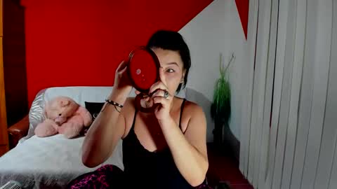 Soffy online show from October 2025 03:46:02 AM