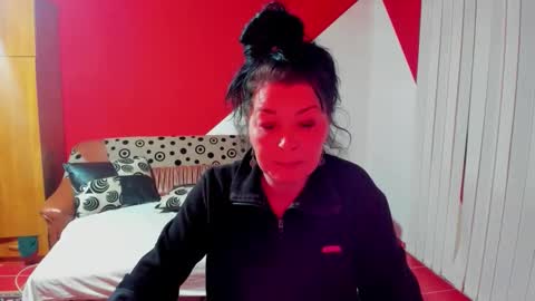 Soffy online show from November 2025 07:51:02 AM