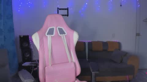 sofia online show from February 2026 06:22:02 AM