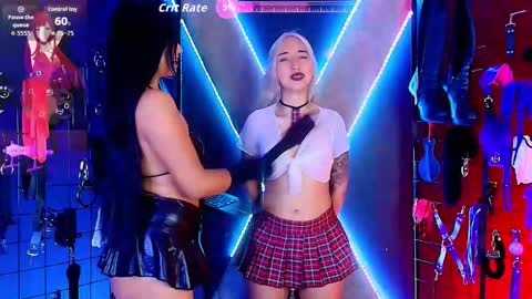 Charlotte and cloe online show from February 2026 09:22:01 PM