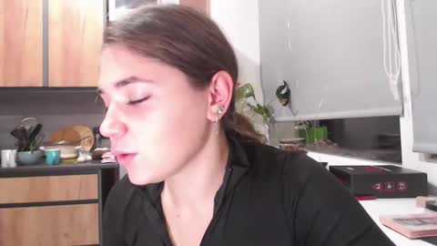 Snapshot of sofi_delightful chatting on December 2024 06:38:01 PM Sofi online show from December 2024 06:38:01 PM