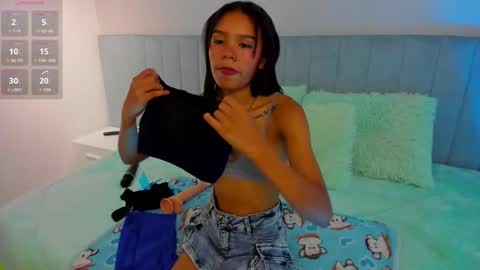 Sofia online show from September 2025 06:13:02 PM