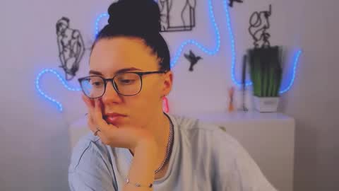 Snapshot of sofi_lonely chatting on February 2026 08:18:02 AM sofi_lonely online show from February 2026 08:18:02 AM