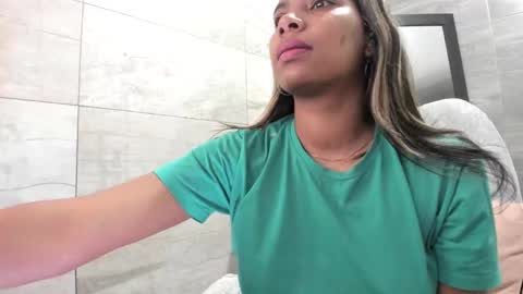 Snapshot of sofia86379 chatting on January 2025 01:08:01 AM sofia86379 online show from January 2025 01:08:01 AM