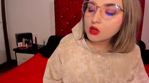 Sofia  bella online show from June 2026 05:21:02 PM
