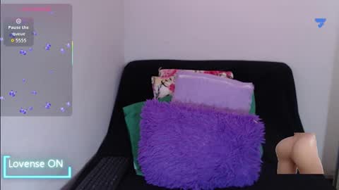 sofia  whitee online show from January 2026 06:40:01 AM