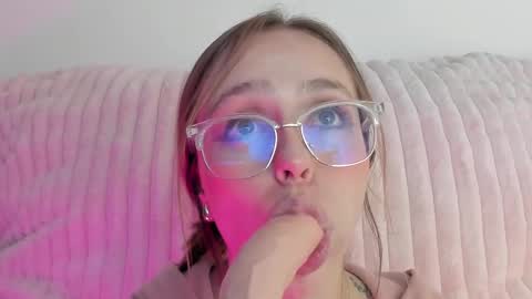     online show from February 2025 07:05:01 AM