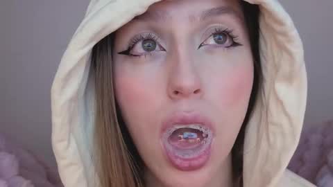     online show from September 2025 03:56:01 AM