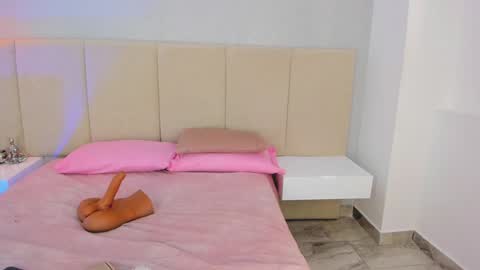 SOFIA PAMELA online show from December 2024 07:23:01 PM