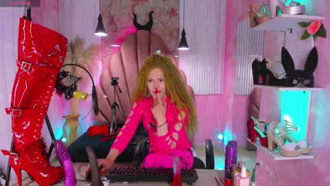 Snapshot of sofia_rosii chatting on December 2024 10:23:02 PM Sofia online show from December 2024 10:23:02 PM