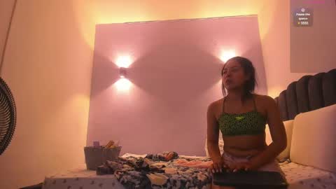 Snapshot of sofiaclaus_19 chatting on January 2025 04:25:02 AM Sofia online show from January 2025 04:25:02 AM