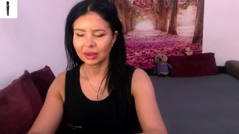 sofialiub online show from December 2024 11:30:01 AM