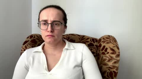 Sofia online show from April 2026 01:41:01 PM