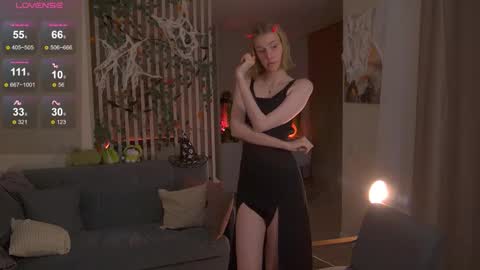 Sofia Help me overcome shynes with 100 thumbs up online show from October 2025 08:32:01 PM