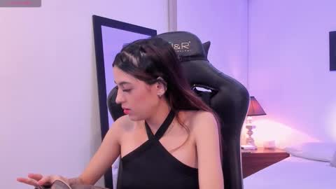 Sofia  Help me reach 5K followers  online show from November 2025 07:35:01 PM