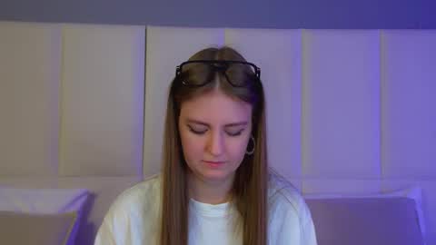 Sofia online show from February 2026 07:01:02 PM