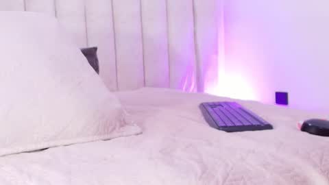 Snapshot of sofiavelezz_ chatting on February 2026 12:06:02 PM Sofia Velez online show from February 2026 12:06:02 PM