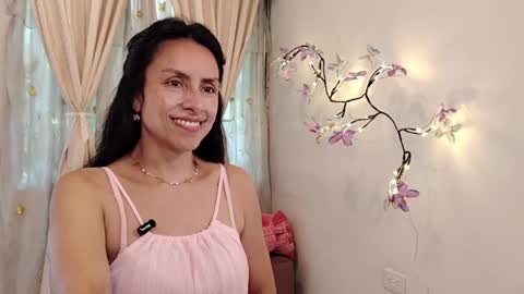 Sofi Bella online show from March 2026 07:24:02 PM