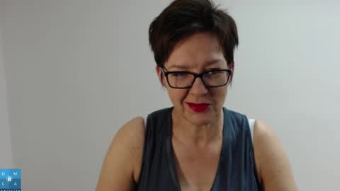 Snapshot of sofie_velvet chatting on October 2025 06:12:01 AM Sofie Velvet online show from October 2025 06:12:01 AM