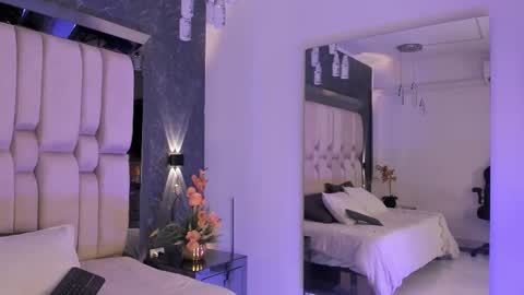 Snapshot of sofiewild_ chatting on October 2025 07:48:02 PM sofie online show from October 2025 07:48:02 PM