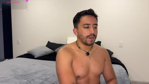 sofii_n_diego online show from April 2026 11:32:02 PM