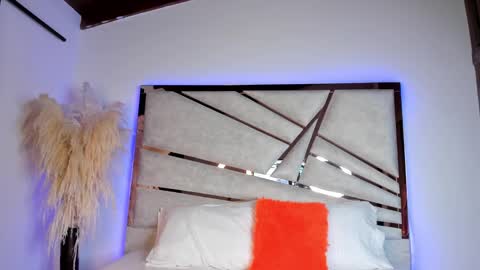 sofijohnsonx online show from December 2024 02:40:02 PM