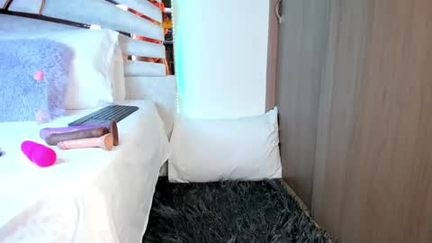 sofijohnsonx online show from February 2025 12:41:02 PM