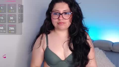 Lau  online show from November 2025 08:14:01 PM