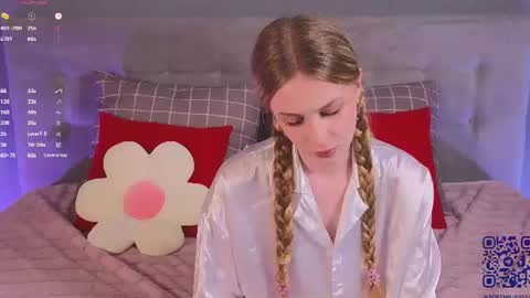 Snapshot of soft_babe chatting on June 2026 08:29:02 PM Milisa online show from June 2026 08:29:02 PM