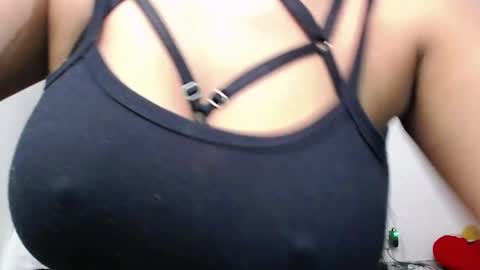 Snapshot of soft_fetish chatting on December 2024 06:05:02 PM Camila M online show from December 2024 06:05:02 PM