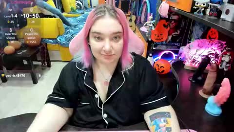 Sofie online show from October 2025 02:24:01 AM