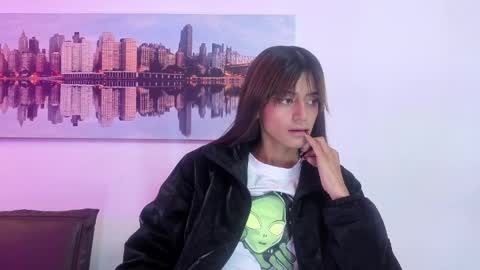 sofy_durand online show from April 2026 11:54:02 AM